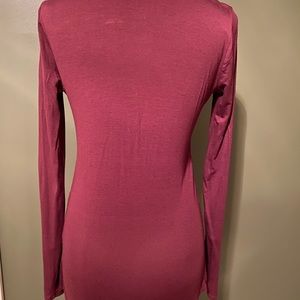 Three Dots long sleeve top